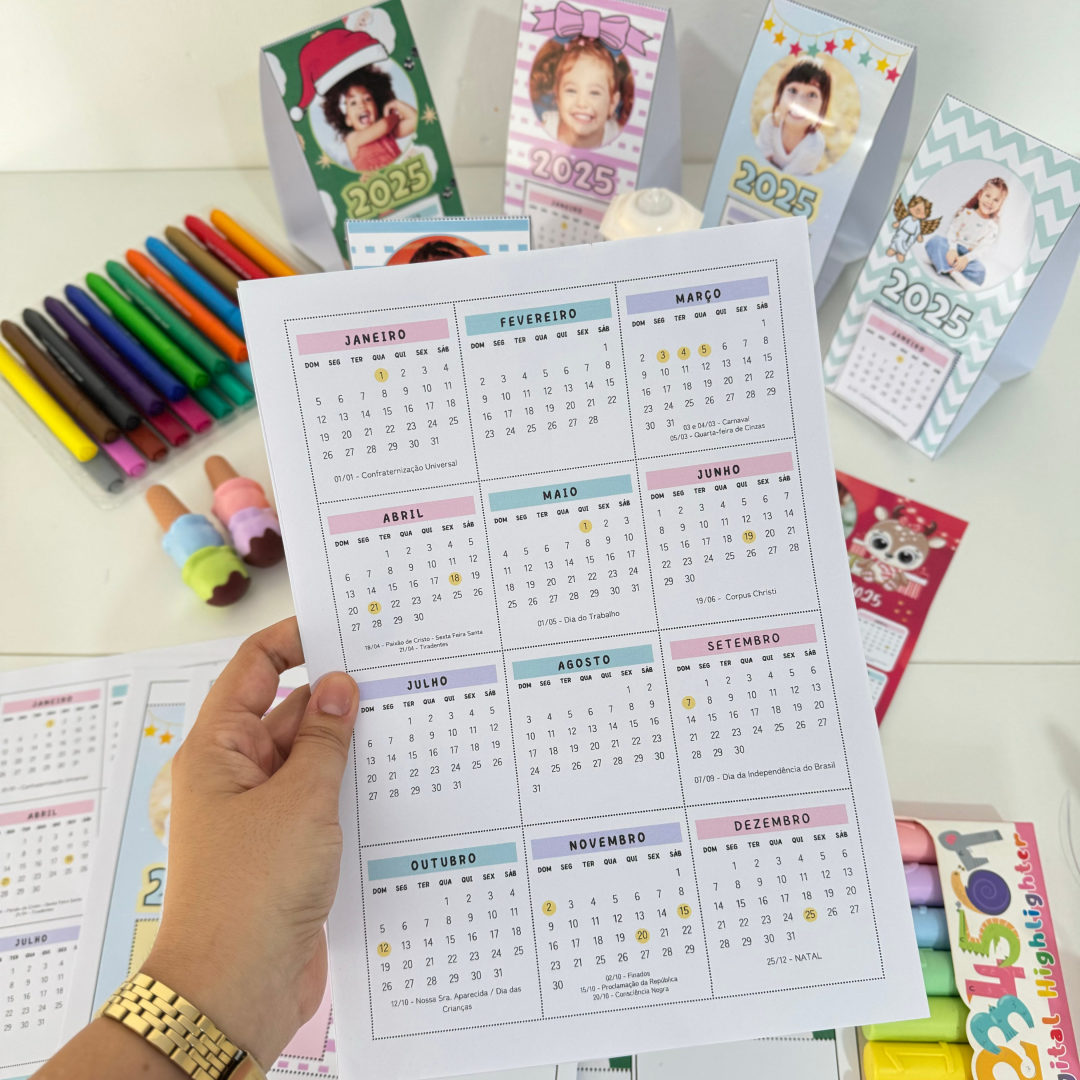 📅 Calendários de Mesa 2025 Personalizáveis
